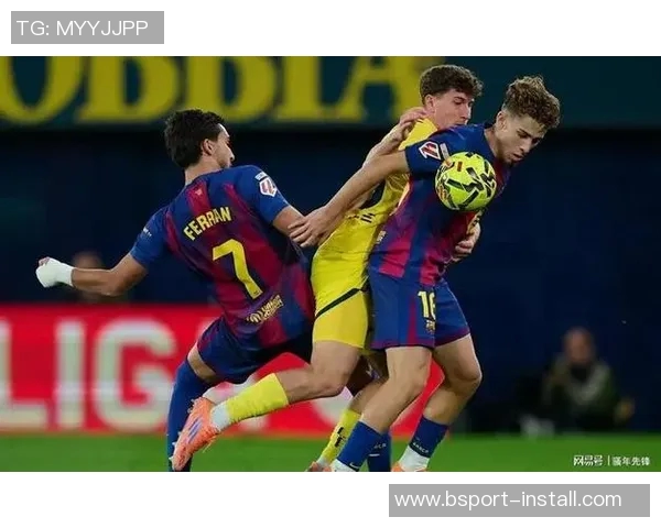 巴萨友谊赛大胜里昂红牌事件引发全场热议与历史冷门回顾